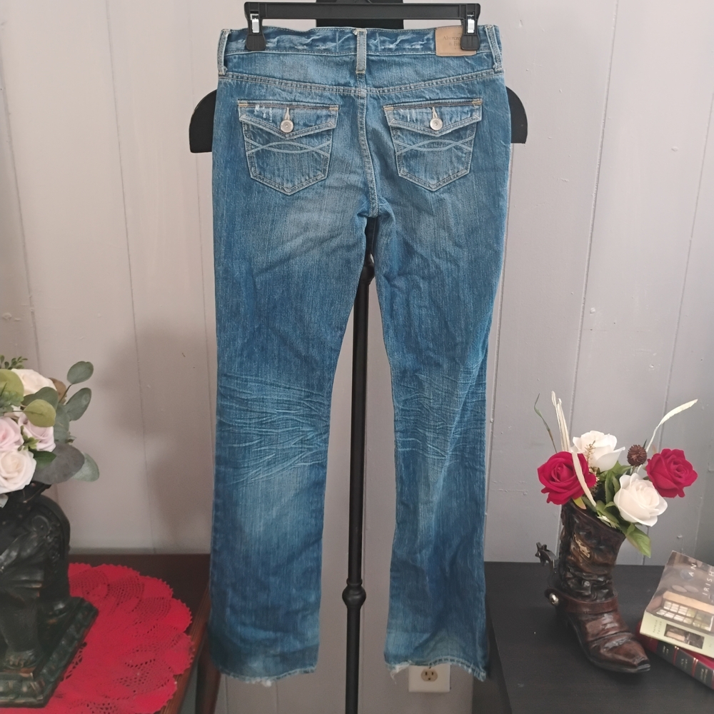 Abercrombie & Fitch Women's Faded Blue Bootcut Jeans - Picture 2 of 7